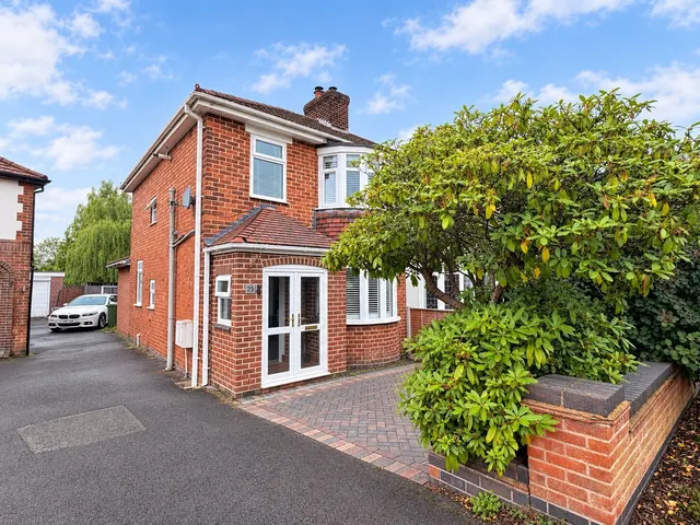 Birch Avenue, Cannock, WS11, photo 1