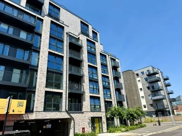 Herschel Street, SLOUGH, photo 1