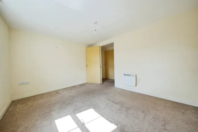 Grouse Road, SN11, photo 2