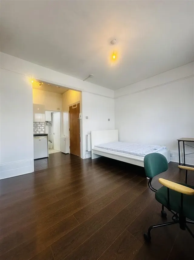 flat — New North Road Islington, London N1 7AB
