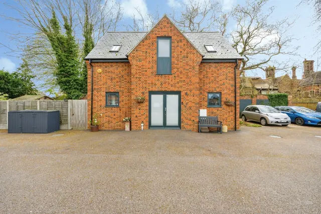 Church Lane, Bedford, MK41, photo 1