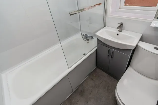 Martin Drive, Willenhall, WV12, photo 2