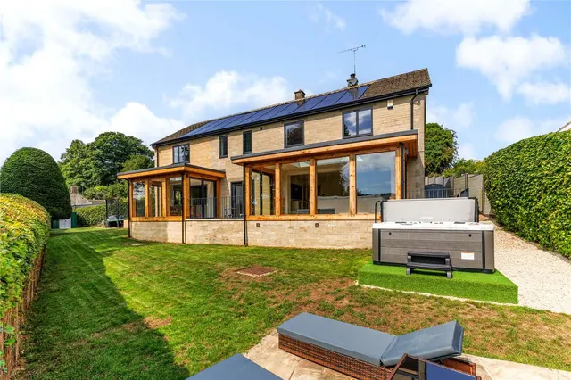 Lower Washwell Lane, Painswick, Stroud, Gloucestershire, GL6 6XW, photo 1