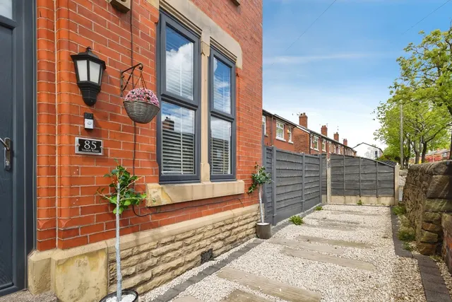 Photo 2 — Talbot Road, HYDE, Cheshire, SK14