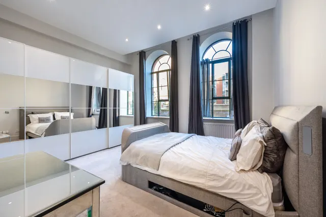Photo 3 — 2 Richard Burbidge Mansions, 1 Brasenose Drive, London