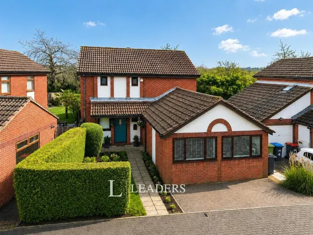 Dyers Mews, Neath Hill, MK14, photo 1