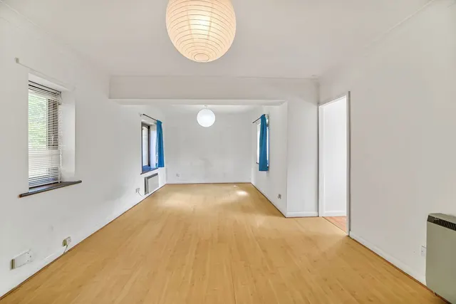 Greenford Avenue, W7, photo 2