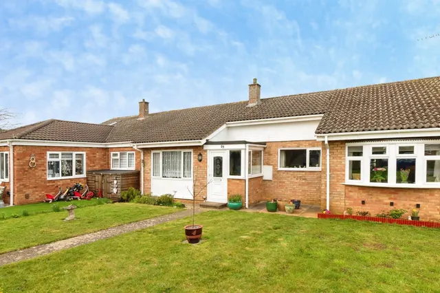 Green Acres, Gamlingay, SG19, photo 1