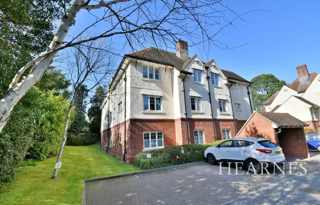 Amberwood Lodge, BH22, photo 1