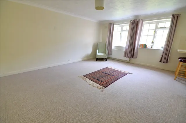 St Barnabas Court, Pound Hill, RH10, photo 3
