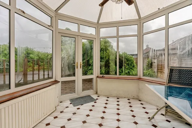 Lockyer Avenue, Burnley, Lancashire, BB12, photo 1