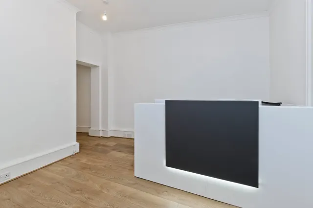 Photo 2 — Heathfield Terrace, Chiswick, London, W4