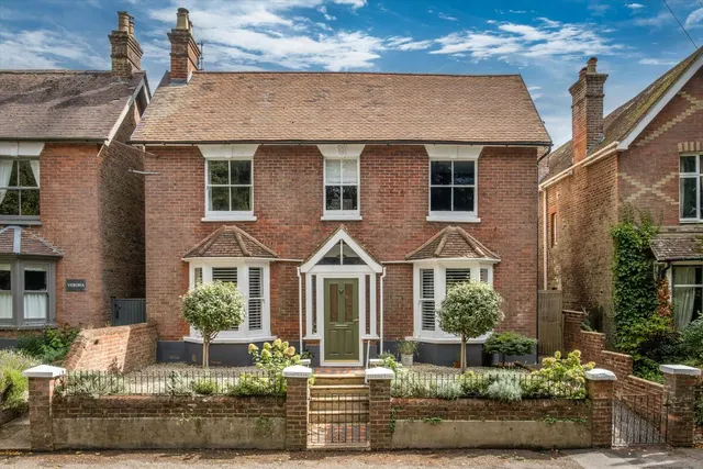 Dodsley Lane, Easebourne, GU29, photo 1