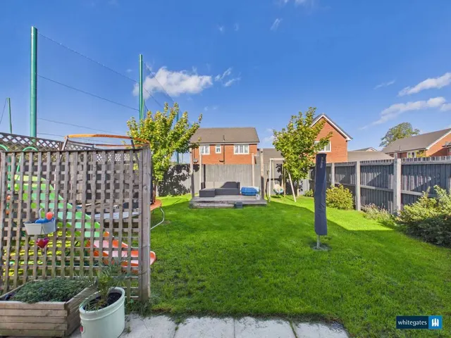 Mottram Gardens, Llay, LL12, photo 2