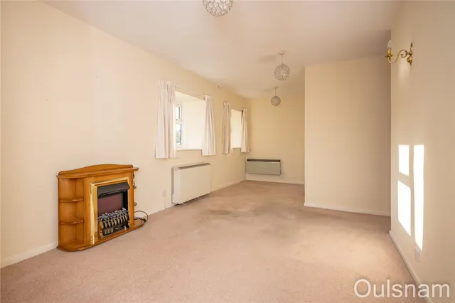 Photo 2 — The Strand, Bromsgrove, Worcestershire, B61 8AB