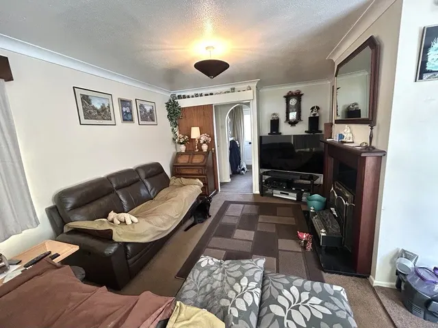 Photo 3 — Errwood Avenue, Buxton, Derbyshire, SK17