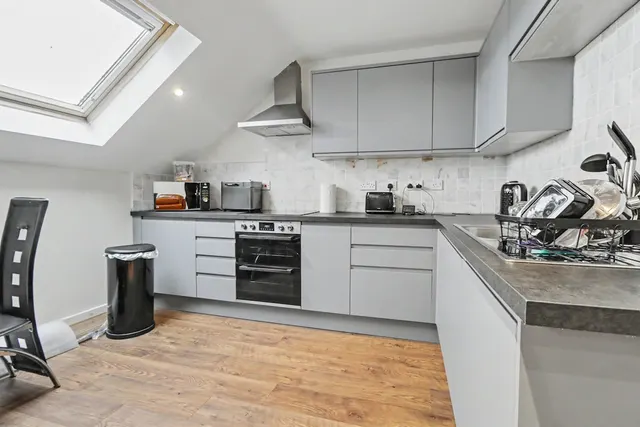 Scott Hall Way, Leeds, LS7, photo 2