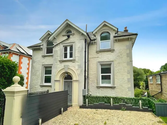 St. Boniface Road, Ventnor, PO38, photo 1