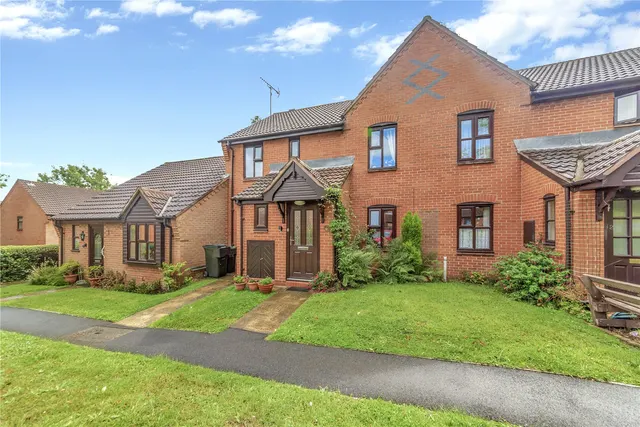 Willow Tree Drive, Barnt Green, Birmingham, Worcestershire, B45 8PB, photo 1