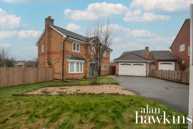Otter Way, Royal Wootton Bassett, SN4, photo 2