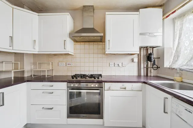 Photo 3 — Norbury Avenue, Watford, Watford, WD24 4PL