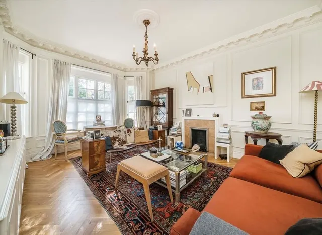 Hook Road, Surbiton, KT6, photo 2