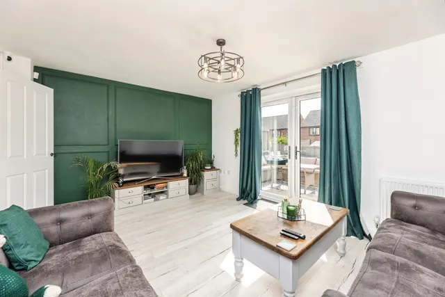 Photo 3 — Sandygate Lane, Hemsworth, Pontefract