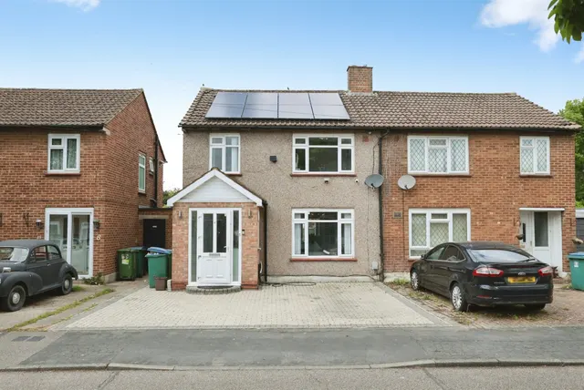 Combe Road, Watford, photo 1