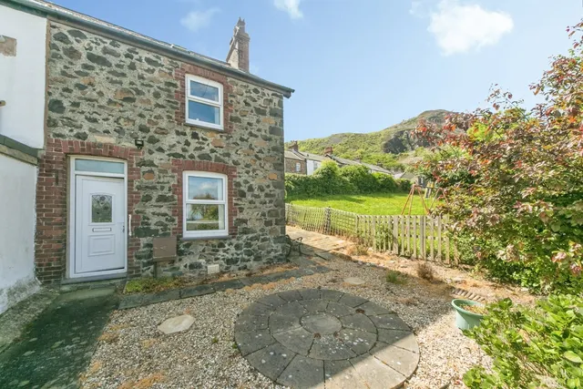 Rock Villa Road, Penmaenmawr, LL34, photo 1
