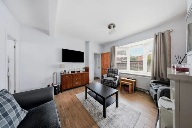 Alexandra Road, Worsley, M28, photo 3