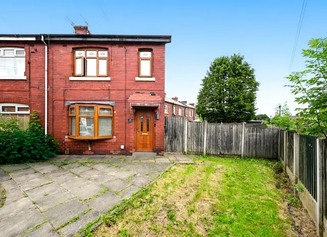 Alexandra Road, Worsley, M28, photo 1