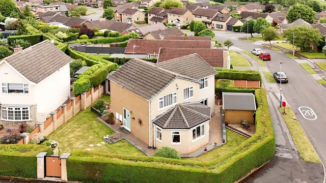 4 bedroom house — Shoreham Road, Moorgate, Rotherham S60