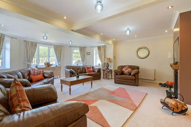 Photo 2 — Shoreham Road, Moorgate, Rotherham S60