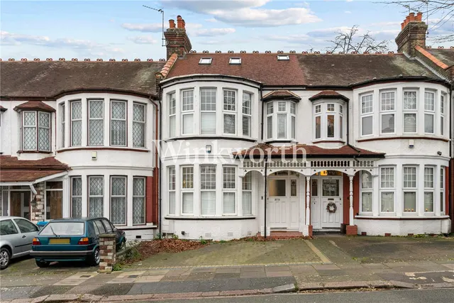 The Grove, London, N13, photo 3