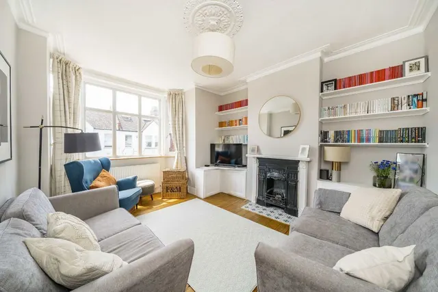 Tranmere Road, SW18, photo 2