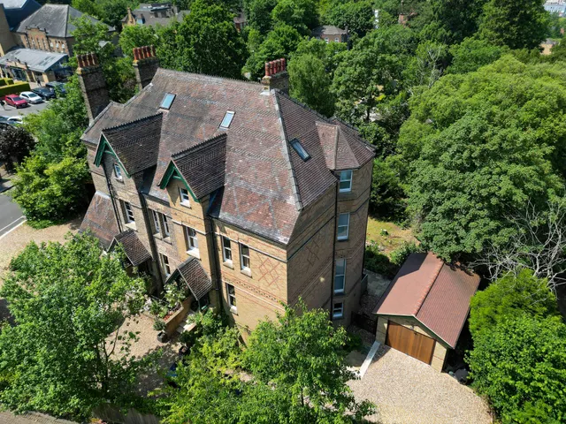 Holm Oak, Mount Park Avenue, Harrow On The Hill, photo 1