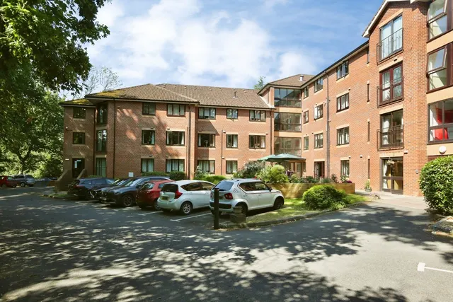 Winchester Road, Chandler's Ford, SO53, photo 1