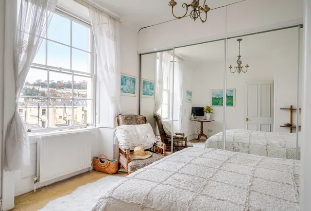 Photo 3 — Sydney Place, Bath, BA2 6NF