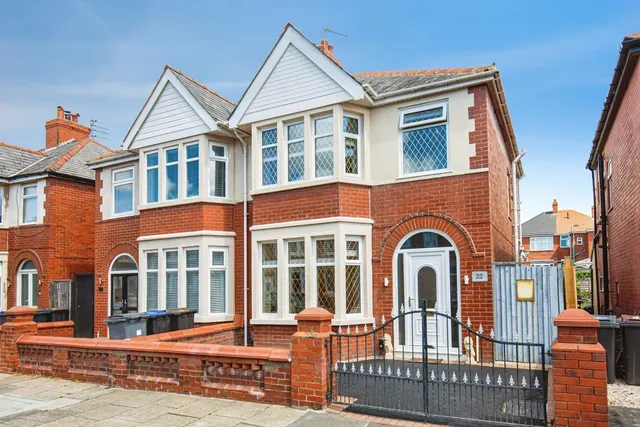Dorchester Road, Blackpool, FY1, photo 1