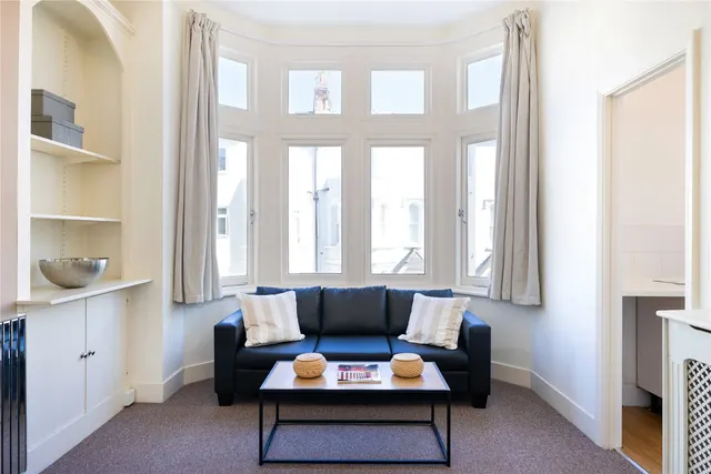 Whittingstall Road, London, SW6, photo 2