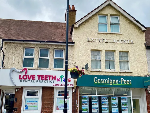 Central Road, Worcester Park, KT4, photo 1