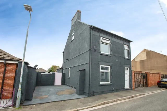 John Street, Sutton-in-Ashfield, NG17, photo 1