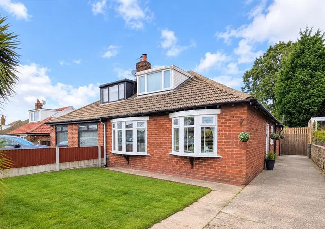 Beacon Road, Romiley, SK6, photo 1