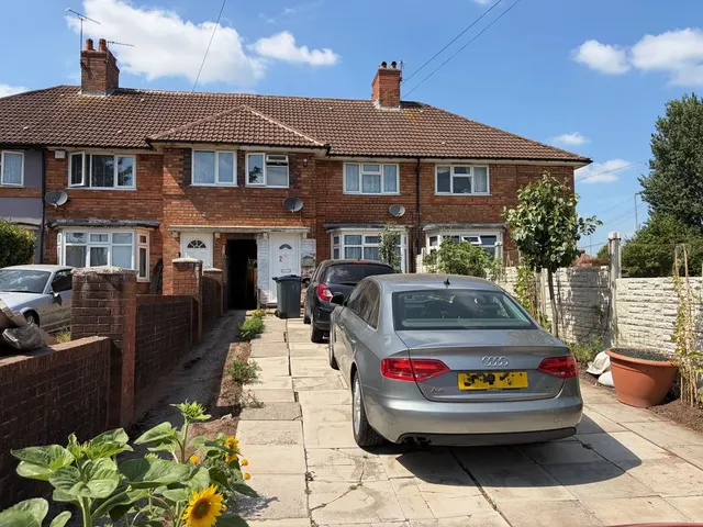 Finchley Road, Kingstanding, B44, photo 1
