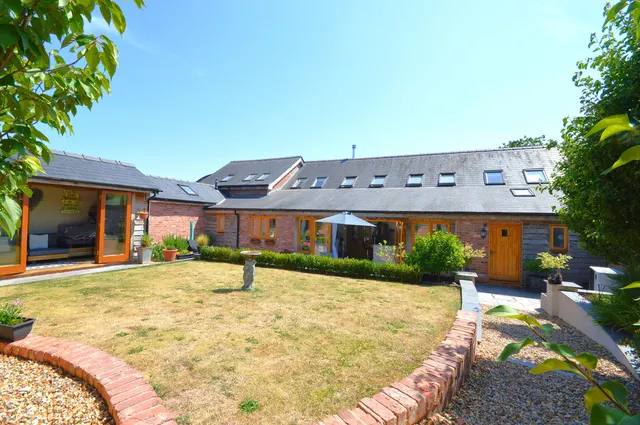 Apple Blossom Barn, Munstone, photo 1