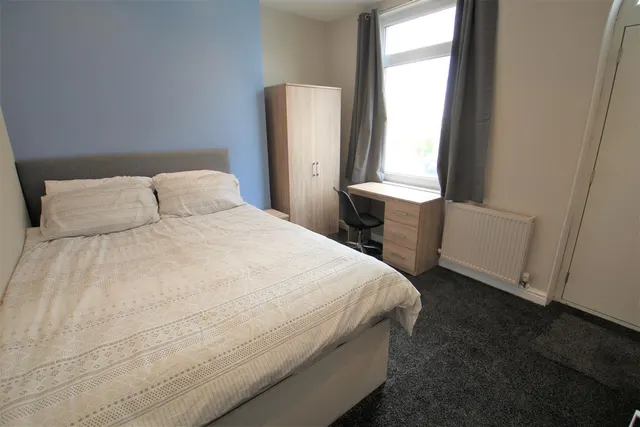 Cross Chapel Street, Headingley, LS6, photo 2