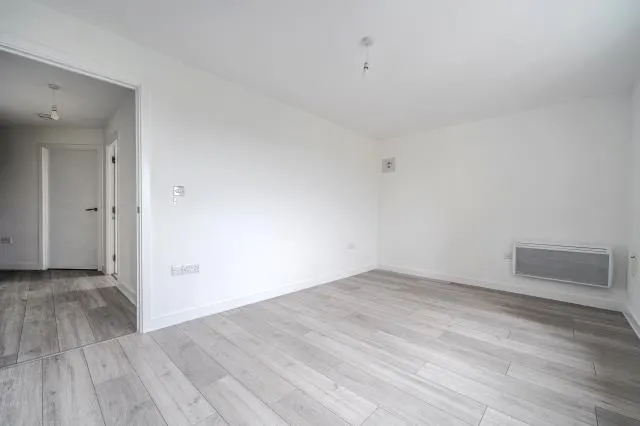 Bath Road, Slough, SL1, photo 2
