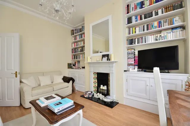 Photo 3 — 56a Waldemar Avenue, London
