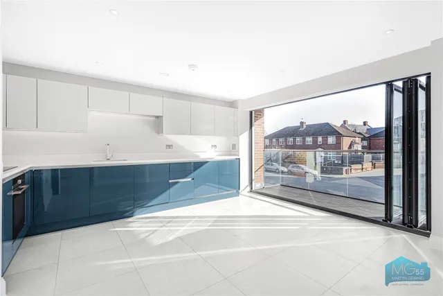 Oakleigh Road North, Whetstone, N20, photo 2