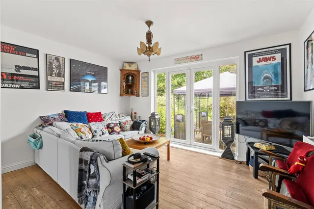 Photo 3 — Willow Way, Sunbury, TW16 6BT